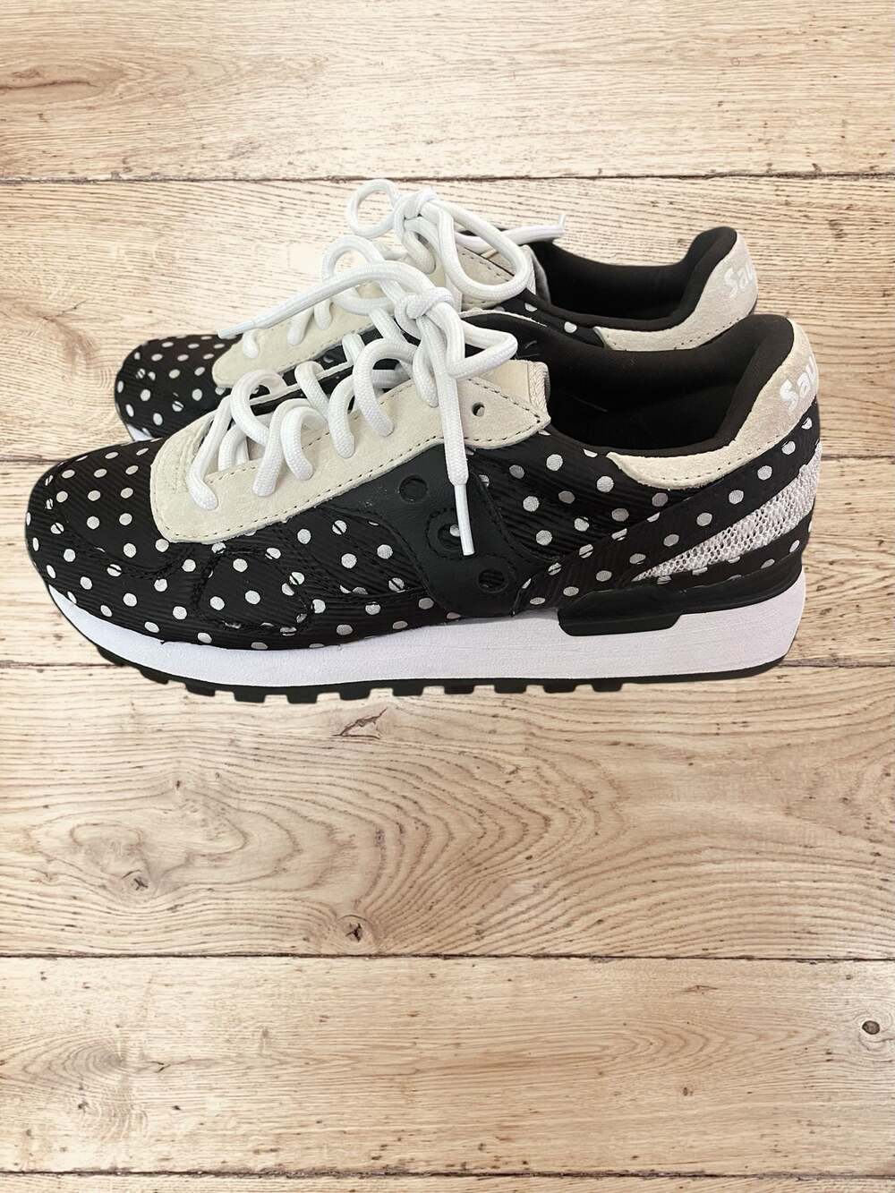 Saucony Shadow Polka Dot Retro Runner Sneakers Women 6.5 Y2K Black White - Picture 3 of 9